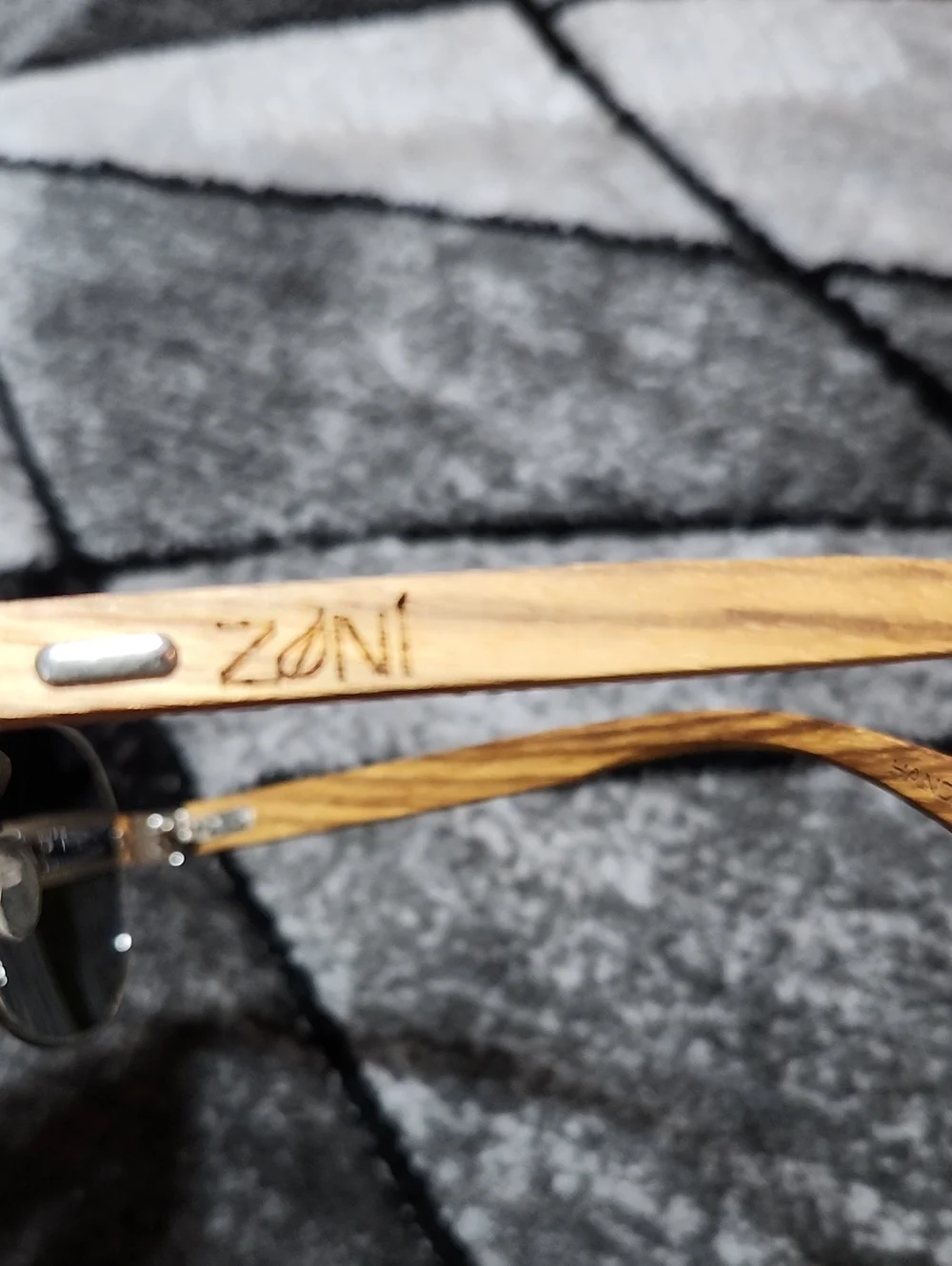 VINTAGE ZONI HANDMADE REFLECTIVE PLOARIZED ZEBRA & BLACK METAL AVIATOR SUNGLASSE